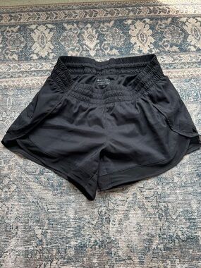 Athleta Black Elastic-Waist Athletic Running Shorts